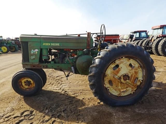Image of John Deere 60 equipment image 3