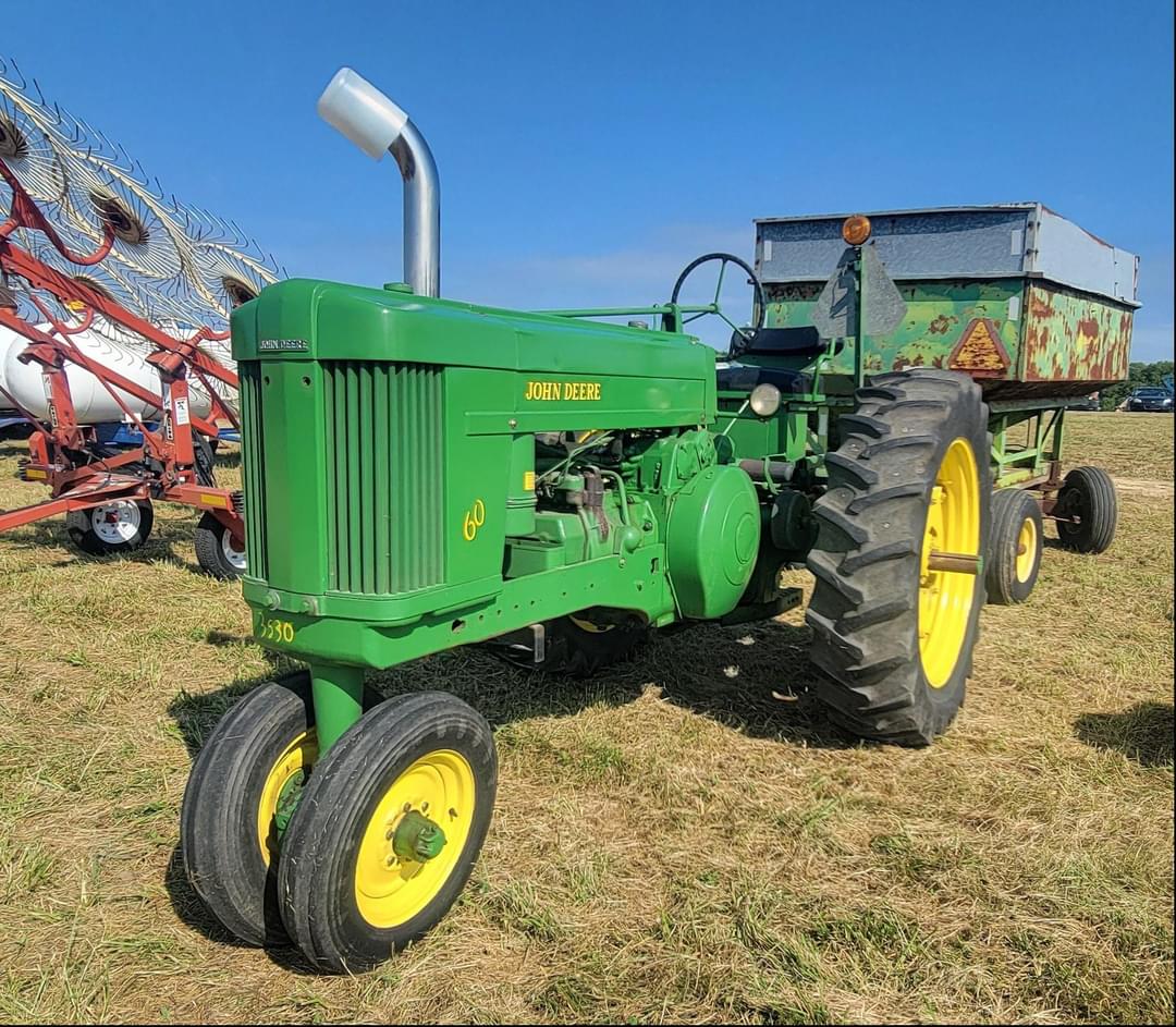 Image of John Deere 60 Primary image