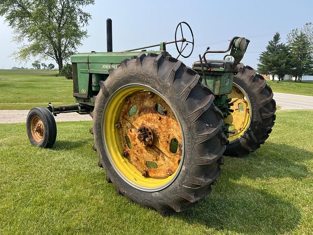 Image of John Deere 60 equipment image 2