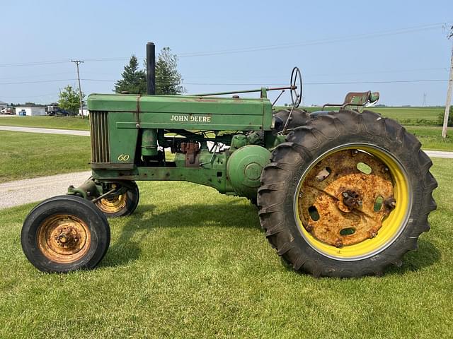 Image of John Deere 60 equipment image 1