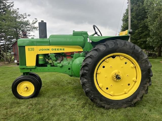Image of John Deere 630 equipment image 1