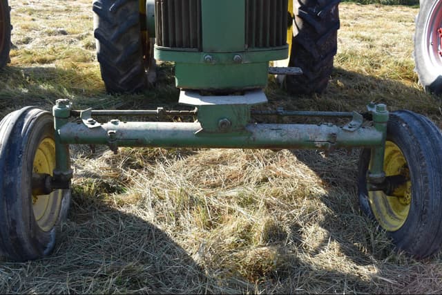 Image of John Deere 70 equipment image 4