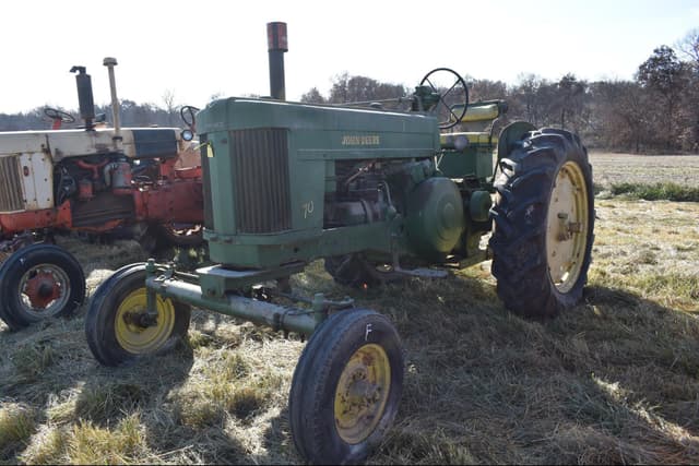 Image of John Deere 70 equipment image 2