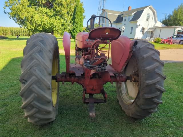 Image of Massey-Harris 33 equipment image 3