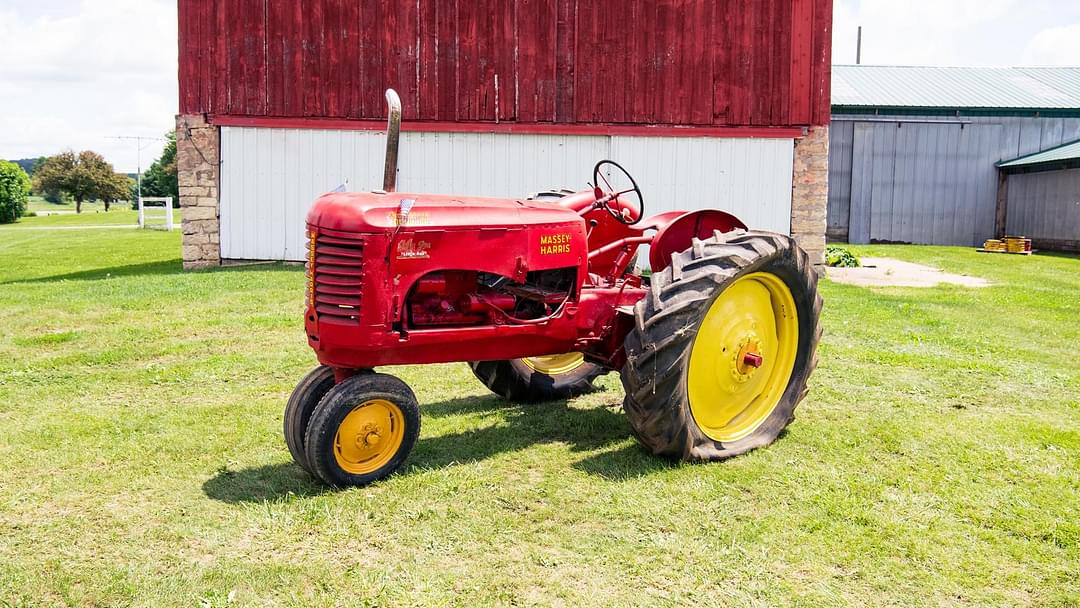 Image of Massey-Harris 44 Row-Crop Primary image