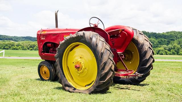 Image of Massey-Harris 44 Row-Crop equipment image 3
