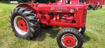 Main image McCormick-Deering Super W-4