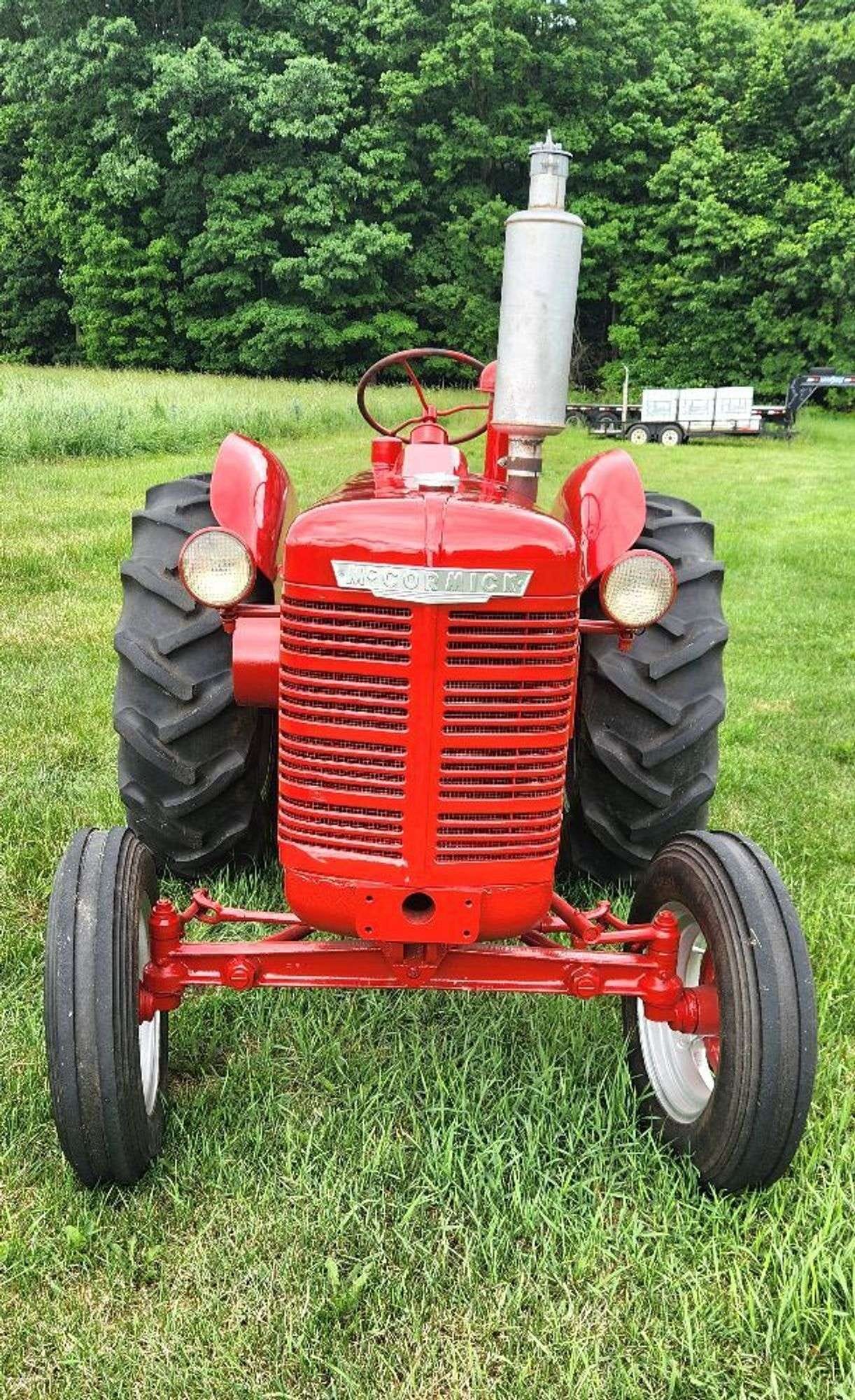 1953 McCormick-Deering W-4 Equipment Image0