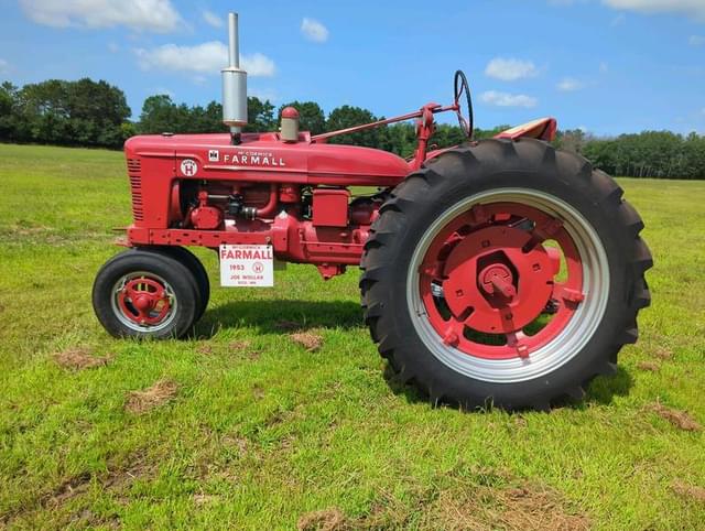 Image of Farmall Super H equipment image 2