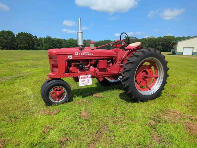 Image of Farmall Super H equipment image 1