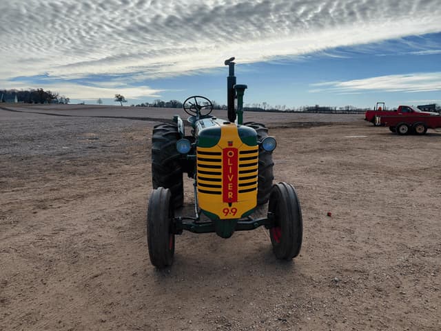 Image of Oliver 99 equipment image 1