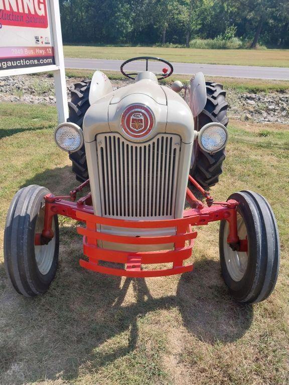 Image of Ford Golden Jubilee equipment image 1