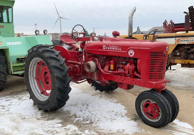 Image of Farmall Super M equipment image 3