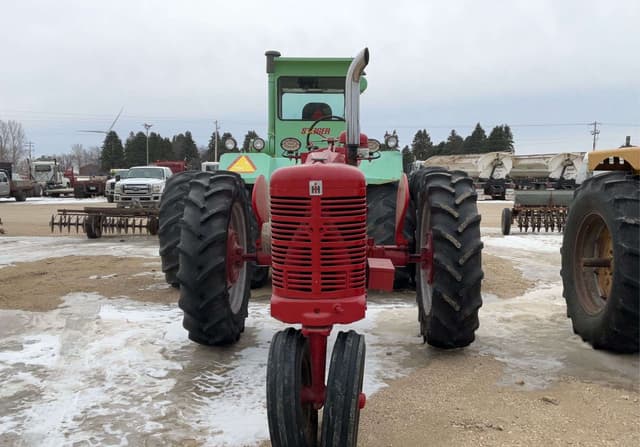 Image of Farmall Super M equipment image 1
