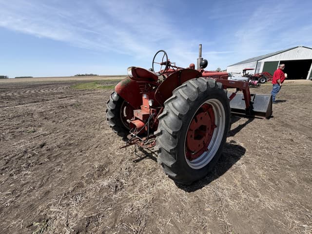 Image of Farmall Super M-TA equipment image 4
