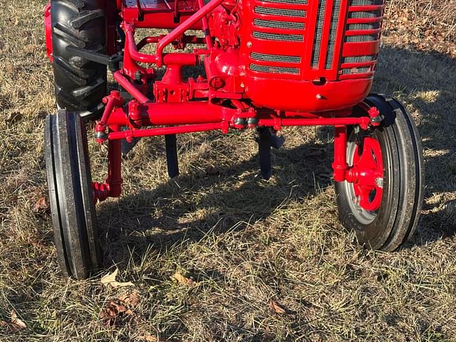 Image of Farmall 100 equipment image 2