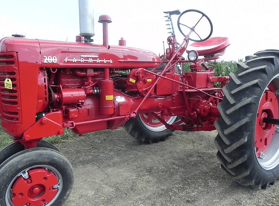 Image of Farmall 200 Primary Image