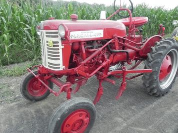 Main image Farmall Cub