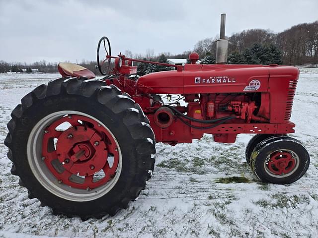 Image of Farmall Super M-TA equipment image 3