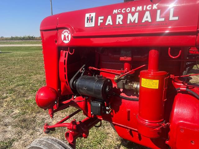 Image of Farmall Super A1 equipment image 2