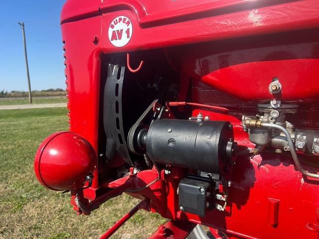 Image of Farmall Super AV-1 equipment image 3