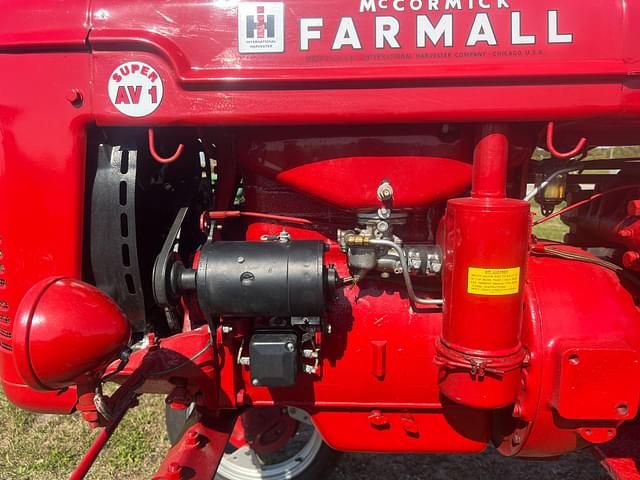 Image of Farmall Super AV-1 equipment image 4