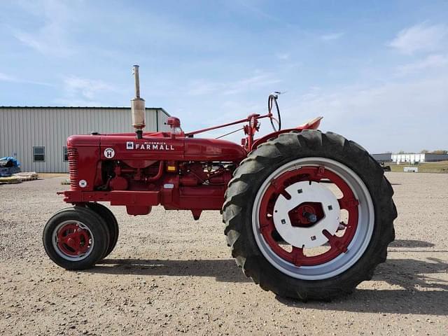 Image of Farmall Super H equipment image 4