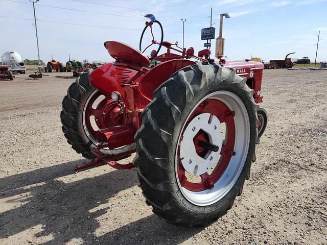 Image of Farmall Super H equipment image 2