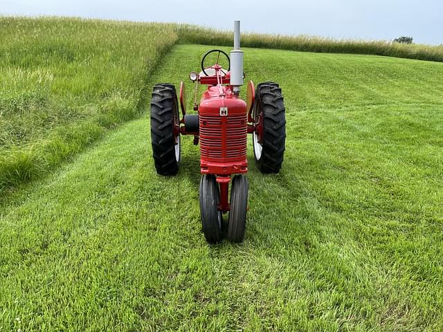 Image of Farmall Super H equipment image 2