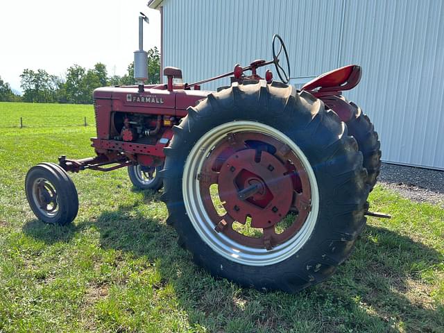 Image of Farmall Super H equipment image 2