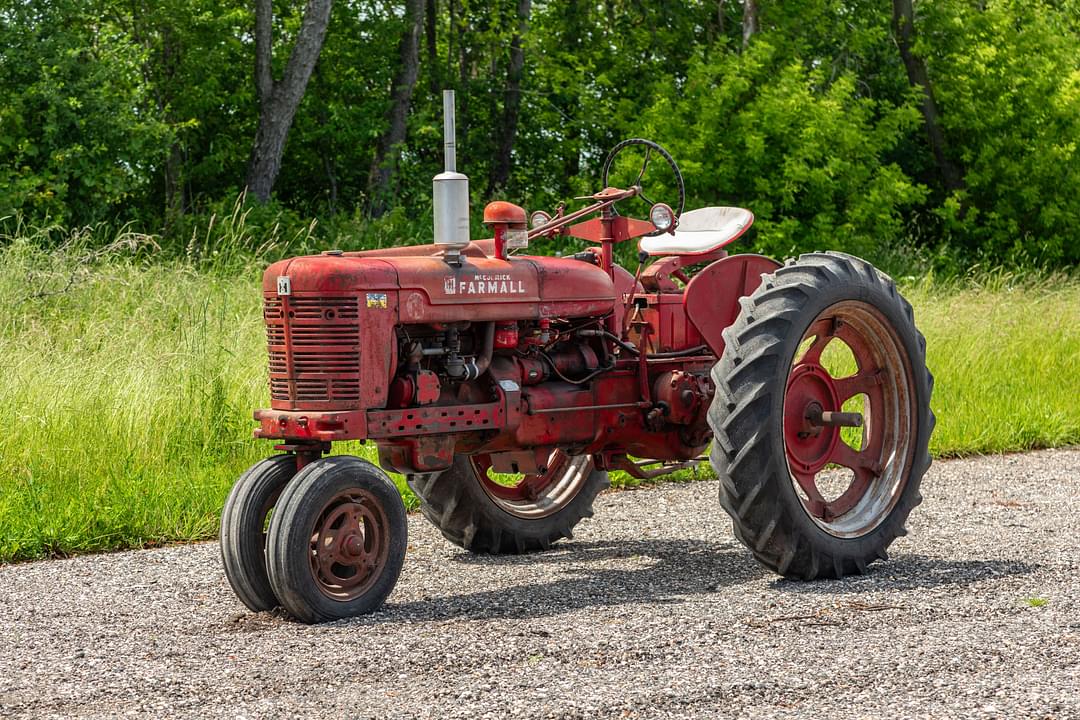 Image of Farmall Super H Primary image