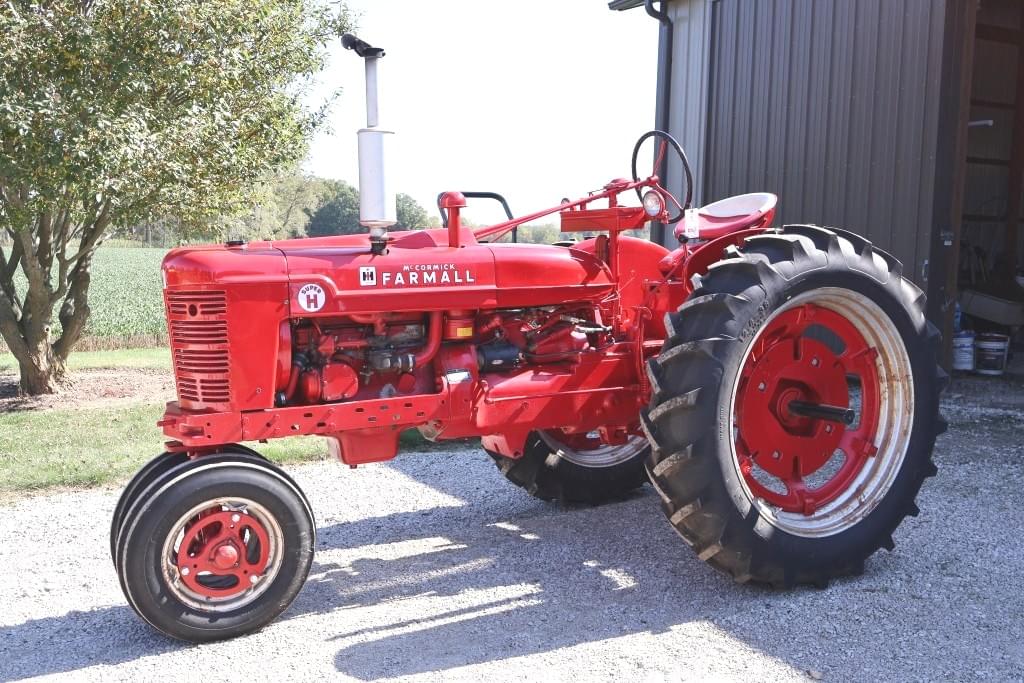 Image of Farmall Super H Primary image