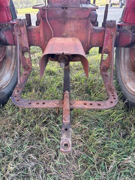 Image of Farmall Super H equipment image 4