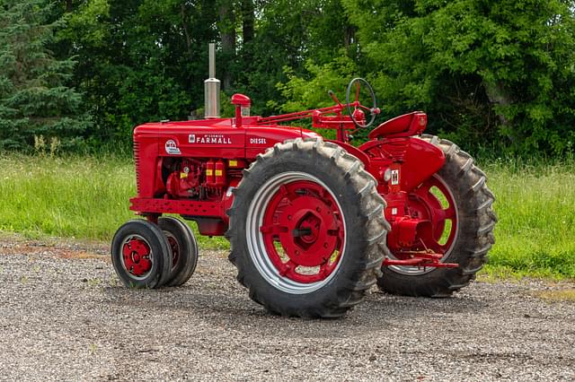 Image of Farmall Super MD-TA equipment image 2