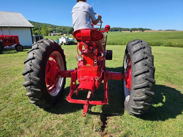 Image of Farmall Super M-TA equipment image 2