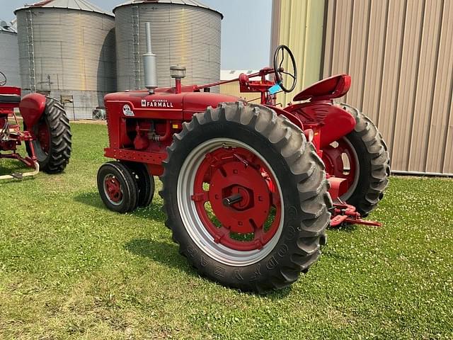 Image of Farmall Super M-TA equipment image 2
