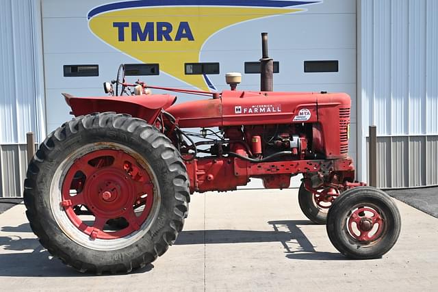Image of Farmall Super M-TA equipment image 1