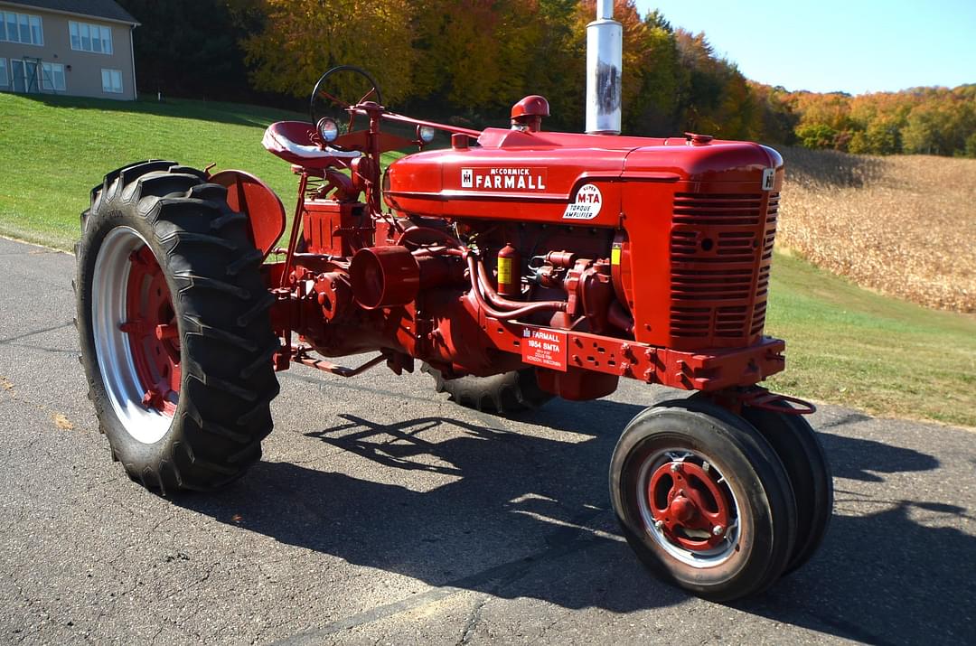 Image of Farmall Super M Primary image