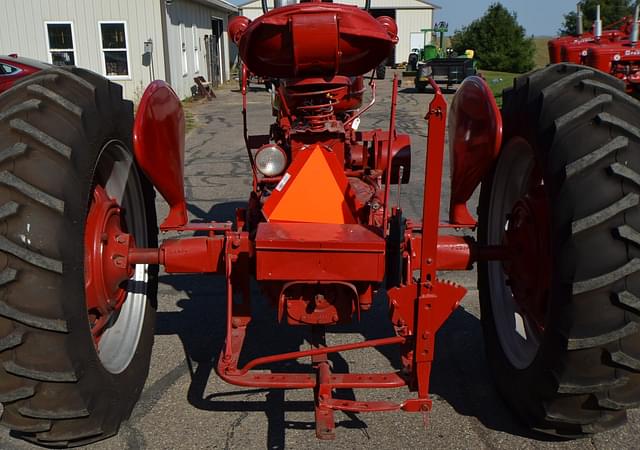 Image of Farmall Super M equipment image 3