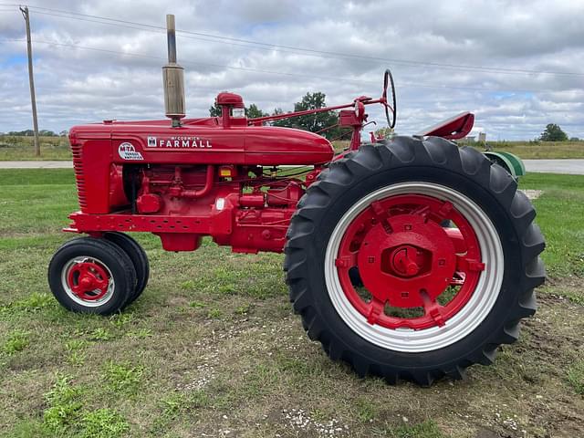 Image of Farmall Super M-TA equipment image 4