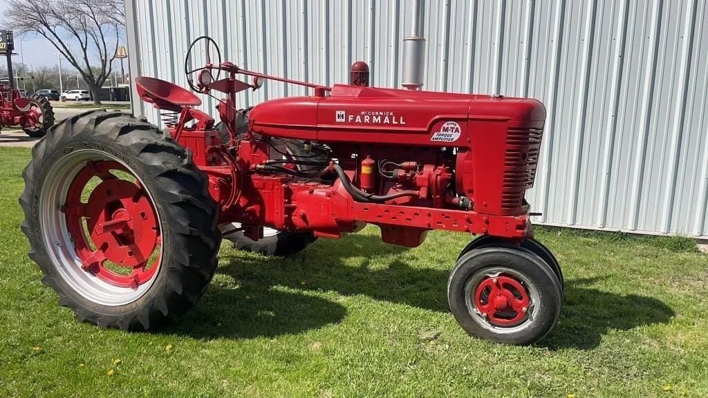 1954 Farmall Super M-TA Equipment Image0