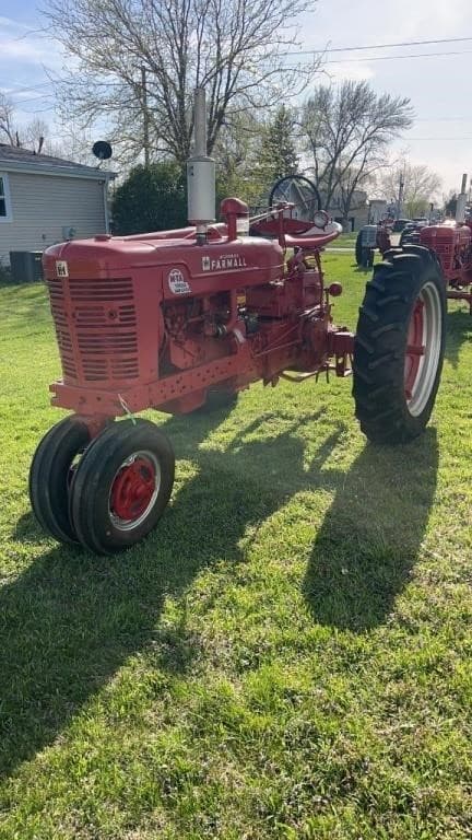 Image of Farmall Super M-TA equipment image 1