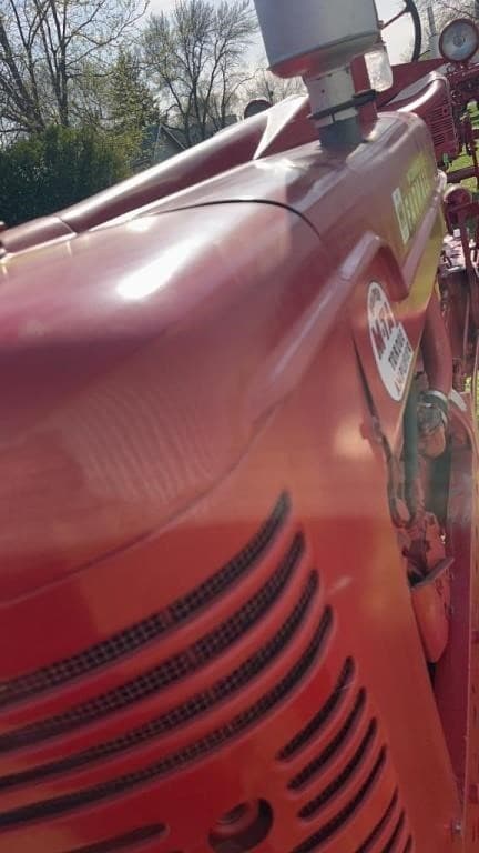 Image of Farmall Super M-TA equipment image 3