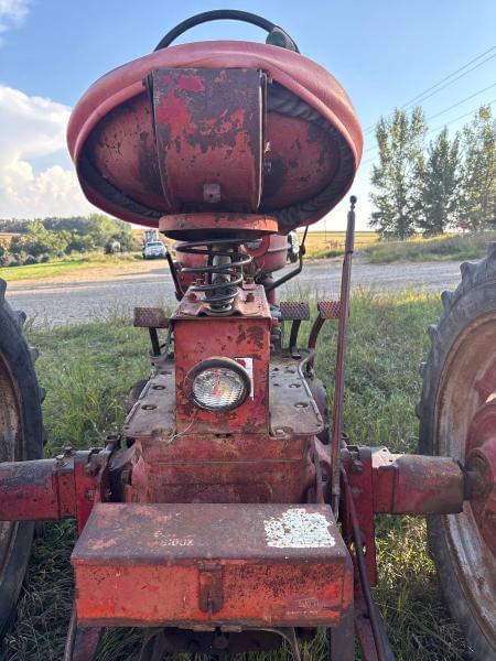 Image of Farmall Super M-TA equipment image 4