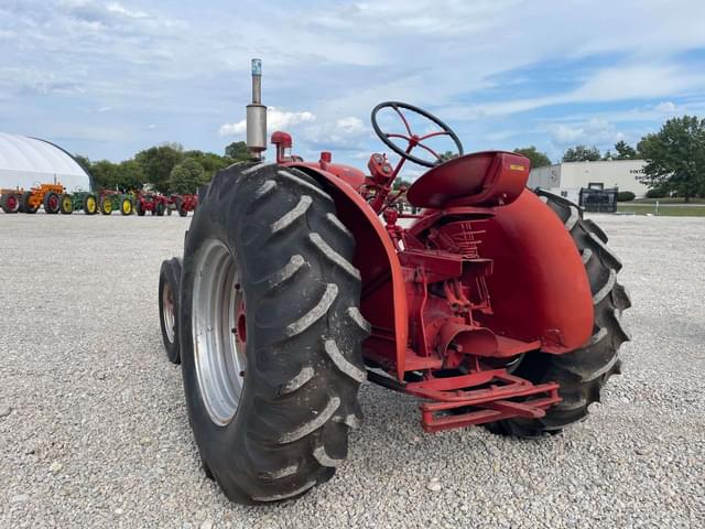 Image of International Harvester Super W6 equipment image 2
