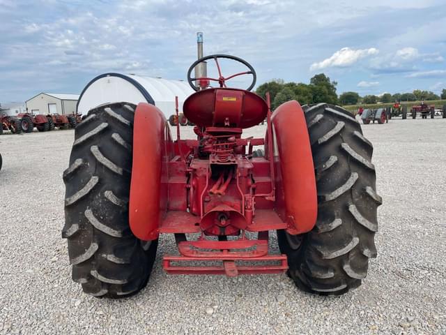 Image of International Harvester Super W6 equipment image 3