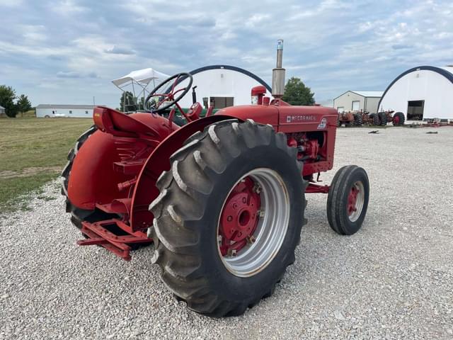 Image of International Harvester Super W6 equipment image 4
