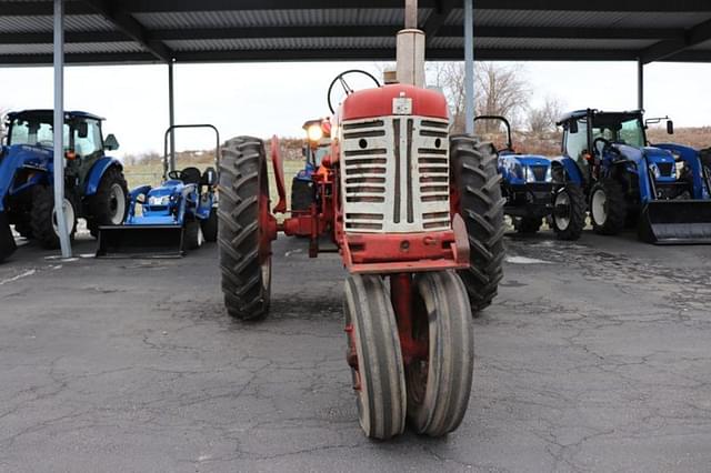 Image of Farmall 300 equipment image 2