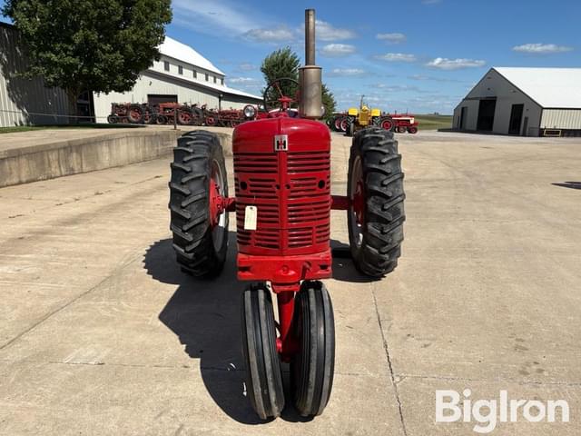 Image of Farmall Super M-TA equipment image 1