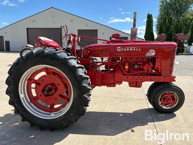 Image of Farmall Super M-TA equipment image 3